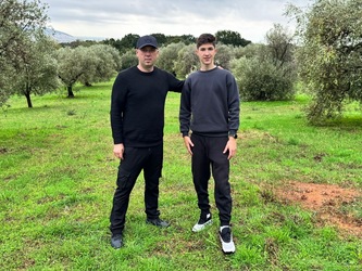 FOTO Familia Filipaș, deținătoare a brandului D’Olive, a achiziționat o livadă de măslini în Creta