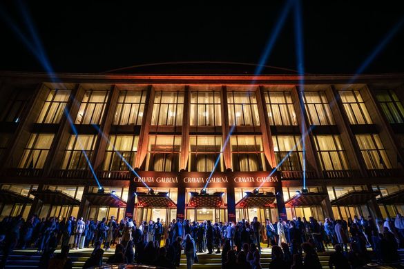 AQUA Carpatica & Cravata Galbenă, un parteneriat al autenticității românești