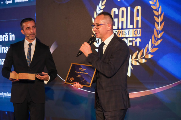VIDEO&FOTO Gala specială 10 ani - Profit.ro a premiat manageri de top și companii românești de succes, dar și un tânăr olimpic de excepție al României, la Gala Povești cu Profit... Made în România