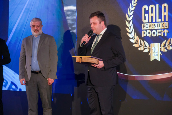 VIDEO&FOTO Gala specială 10 ani - Profit.ro a premiat manageri de top și companii românești de succes, dar și un tânăr olimpic de excepție al României, la Gala Povești cu Profit... Made în România
