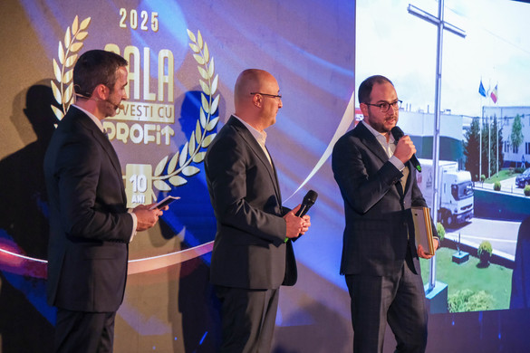 VIDEO&FOTO Gala specială 10 ani - Profit.ro a premiat manageri de top și companii românești de succes, dar și un tânăr olimpic de excepție al României, la Gala Povești cu Profit... Made în România