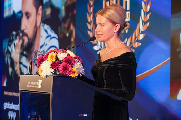 VIDEO&FOTO Gala specială 10 ani - Profit.ro a premiat manageri de top și companii românești de succes, dar și un tânăr olimpic de excepție al României, la Gala Povești cu Profit... Made în România