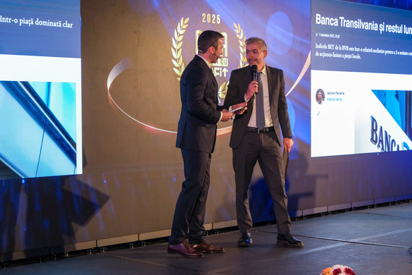 VIDEO&FOTO Gala specială 10 ani - Profit.ro a premiat manageri de top și companii românești de succes, dar și un tânăr olimpic de excepție al României, la Gala Povești cu Profit... Made în România