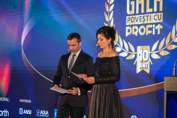 VIDEO&FOTO Gala specială 10 ani - Profit.ro a premiat manageri de top și companii românești de succes, dar și un tânăr olimpic de excepție al României, la Gala Povești cu Profit... Made în România