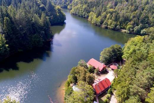 SURPRIZĂ Romsilva își scoate cabanele pe Booking, Airbnb, Expedia și Trip.com