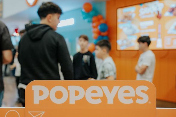 Popeyes continuă extinderea și deschide al doilea restaurant din Iași FOTO