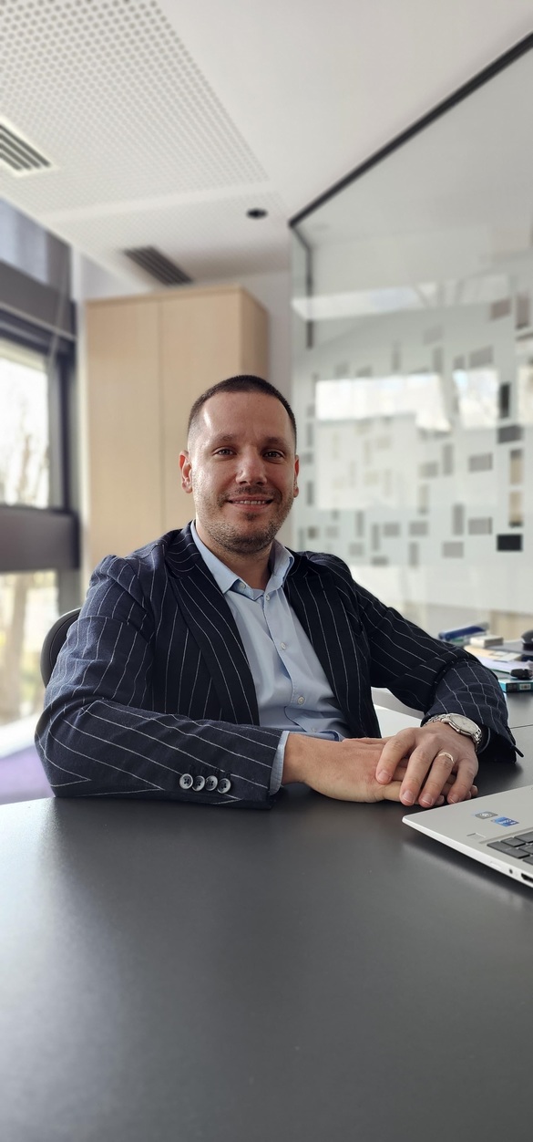 FOTO Lanț celebru de restaurante, în România. Va intra și în hipermarket - Acord semnat astăzi CONFIRMARE