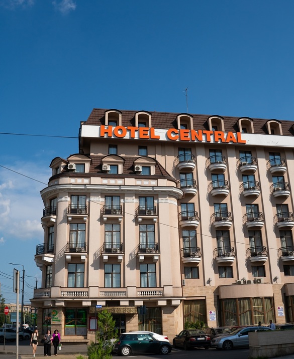 FOTO Hotel de 4 stele scos la vânzare pe litoral. Strategie de Exit DOCUMENT 