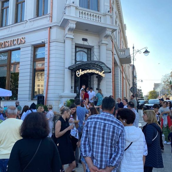 Lanț ucrainean de restaurante intră în București FOTO