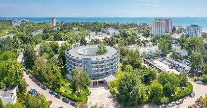 FOTO Cei mai mari hotelieri din sudul litoralului cumpără dintr-un foc 3 hoteluri pe plajă