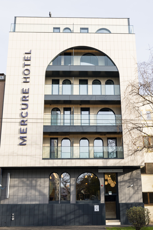 FOTO Familia Ion își extinde investițiile în hoteluri. Deschide în centrul capitalei un hotel Mercure 