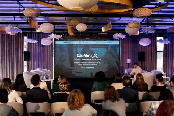 Cum pot școlile din România să ia decizii mai bune: AVE lansează platforma EduMetrix 