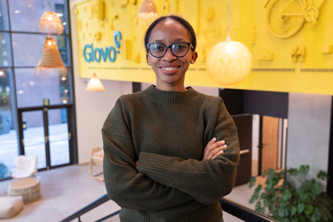 Cum se construiește leadershipul într-o companie de tehnologie: o conversație cu Shiro Theuri, CTO la Glovo