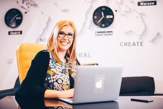 O româncă intră în echipa de conducere a unei companii britanice care investește în startup-uri AI și crypto
