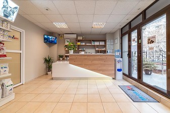 Tranzacție: LuxVet preia clinicile Mobile Vet FOTO