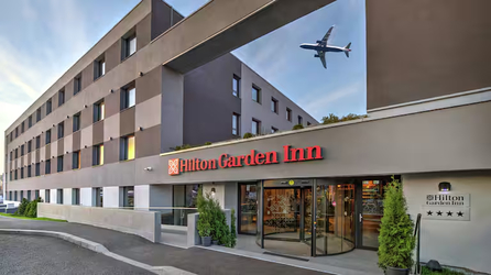 FOTO Hotel vândut în România - Yellow Tree intră oficial pe piața hotelieră românească prin preluarea Hilton din aeroportul Otopeni CONFIRMARE