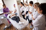 Salariile în cosmetică. Se poate ajunge la 12.000 lei lunar