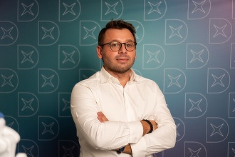 Dental Elite, pornit cu 4 scaune, deschide noi clinici în România, în Ploiești, Buzău și Voluntari