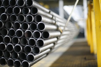 Fabrică repornită în România de miliardarul Victor Pinchuk, al doilea cel mai bogat ucrainean. Interpipe a reluat producția la Roman. Planul ucrainenilor în România