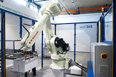 Kawasaki Robotics va prezenta la Profit News problemele legate de deficitul de forță de muncă, rolul automatizării în creșterea productivității, cât de accesibilă este robotizarea pentru firme, cum pot fi reduse riscuri prin testare înainte de investiție