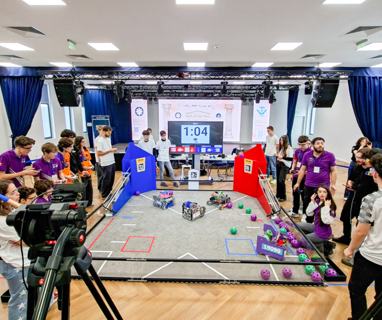 Echipa de robotică a școlii – Astra Dynamix