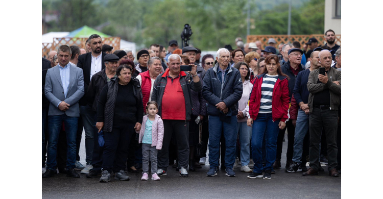FOTO Bolojan a deschis primul complex balnear din România construit de la zero în ultimii 30 ani. Stațiune distrusă în al Doilea Război Mondial. Prețurile pentru primul weekend