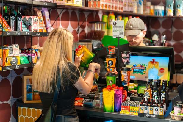 EXIT la 5 to go. Fondul de investiții Mozaik a ieșit din acționariatul lanțului de cafenele. Radu Savopol, pentru Profit.ro: Operațiune stabilită anterior