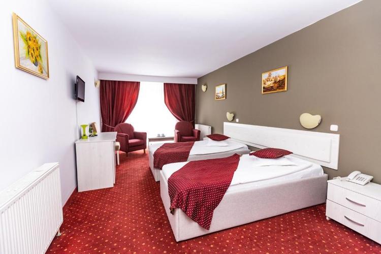FOTO Fost lider PSD și ministru își vinde un hotel