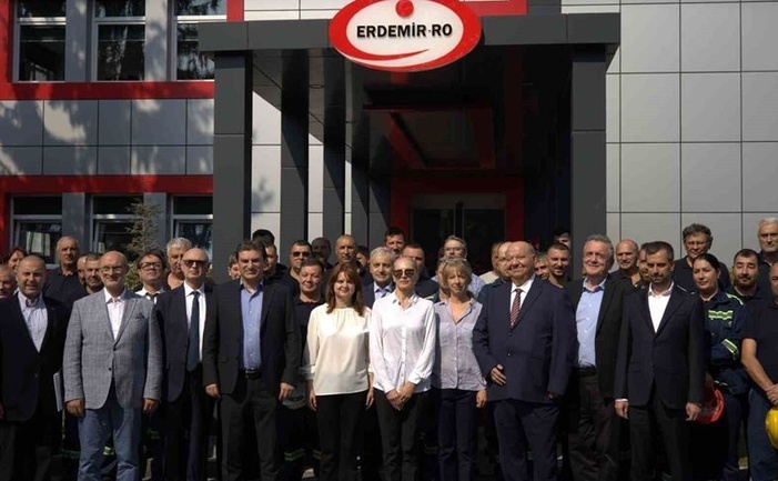 FOTO Director turc inspectează fabrica din România. Se va concentra pe dezvoltarea de produse cu oțeluri E-Car 