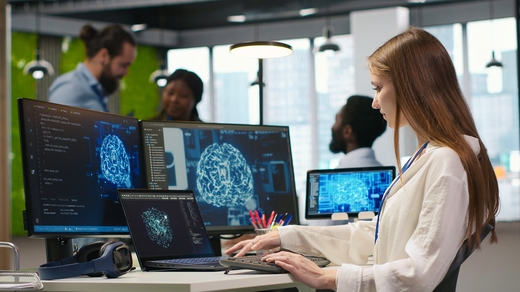 Costul invizibil al productivității: cum reconfigurează fenomenul „AI brain fry” bugetele corporate