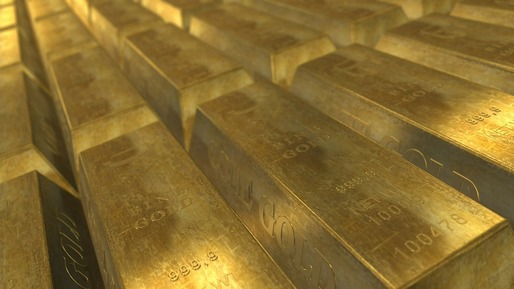 Prețul aurului atinge maximul ultimului an, pe fondul volatilității crescute din piețele de capital 