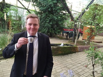 Premierul Islandei pleacă nervos din mijlocul unui interviu, întrebat despre firme offshore