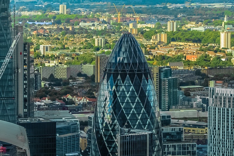 Londra ar putea pierde poziția de capitală financiară a Europei; Frankfurt i-ar putea lua locul