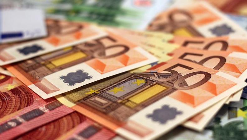 FOTO Banca Centrală Europeană a dezvăluit noua bancnotă de 50 de euro