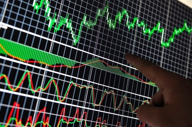 Acțiunile europene încep săptămâna în scădere, deși încrederea în economia zonei euro a urcat la maximul din 2011