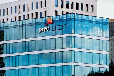 PwC, sancționată cu o nouă amendă record în Marea Britanie