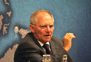 Ministrul german Wolfgang Schaüble avertizează că există riscul unei noi crize financiare, din cauza datoriilor și politicilor monetare laxe