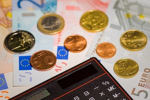 Euro scade spre 4,62 lei, cel mai scăzut nivel din ultima lună și jumătate