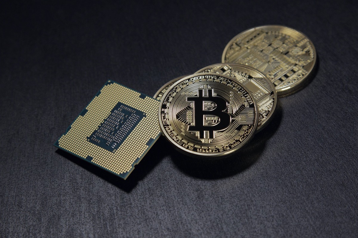 creșterea bitcoin pe parcursul anului riscuri în tranzacționarea opțiunilor binare