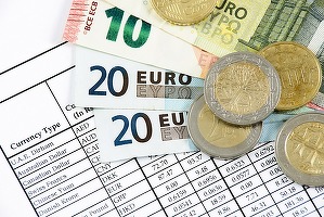 Euro a scăzut la cel mai slab nivel din ianuarie până în prezent