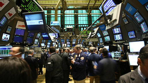 Wall Street a început trimestrul al doilea cu un declin al indicilor de peste 4%