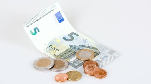 Comisia Europeană demarează o consultare cu privire la eventuala eliminare a monedelor de 1 și 2 eurocenți