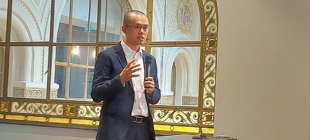 Fondatorul celei mai mari platforme de tranzacționare a criptomonedelor, unul din cei mai bogați oameni din lume, a venit în România și anunță: Binance deschide birou local, iar din octombrie va avea serviciu de asistență în limba română