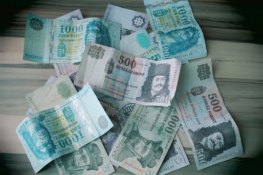 FOTO Rubla rusească și real-ul brazilian, cele mai “performante” valute. Forintul ungar, printre marii pierzători