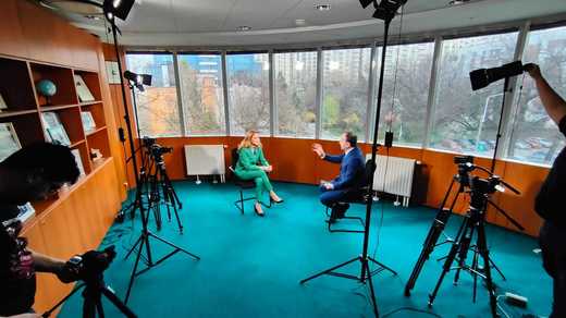 VIDEO Dana Dima, vicepreședinte BCR: Recomandăm clienților să economisească cel puțin șase rate lunare, dacă nu chiar 2 ani! Disciplina de a economisi constant îi va ajuta când trebuie să plătească constant rata