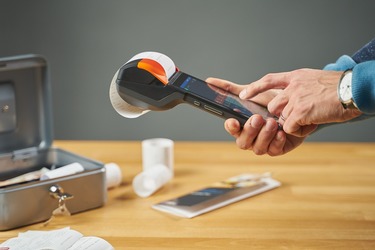 Belgia strânge o sumă record de la populație din vânzarea de obligațiuni, cea mai mare campanie de finanțare de la gospodării din istoria țării: La un moment dat, o subscriere pe secundă. “Semnal clar" ca băncile să crească dobânzile la depozite