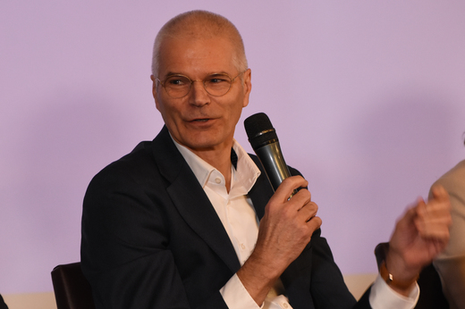 Profit Financial.forum - Henk Pardekooper, First Bank: Printre efectele impozitului de 2% ar putea fi și continuarea consolidării bancare. Cred că o să vedem mai multe fuziuni sau preluări
