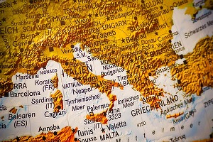 Presiunile politice afectează politica monetară în Europa Centrală