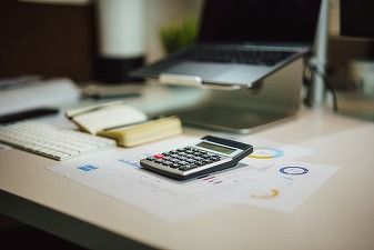 România - printre țările care au cele mai puține persoane angajate în sectorul activități financiare și asigurări