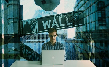 S&P 500 ajunge la un nou nivel record. Creșteri spectaculoase pe bursa americană